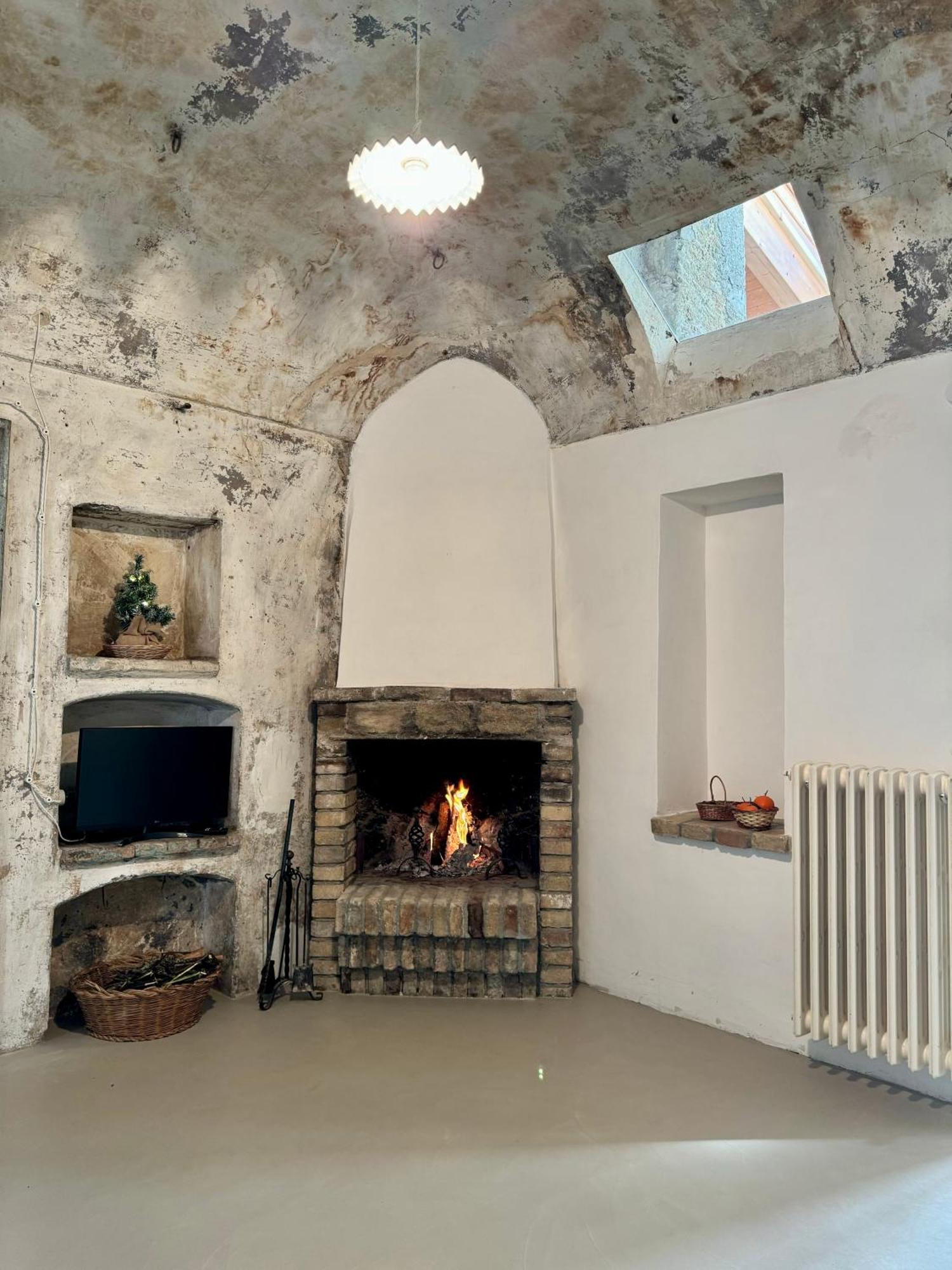 Retro Lägenhet Castel Di Sangro Exteriör bild